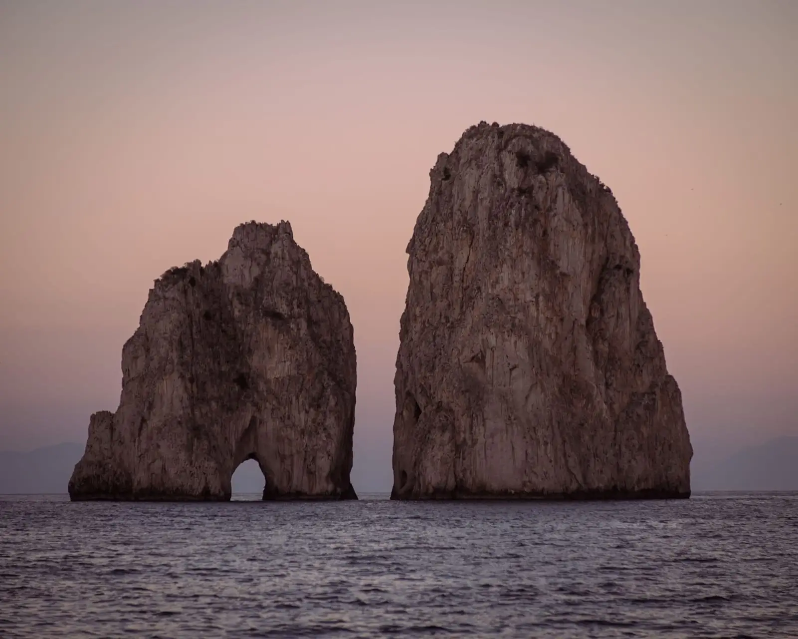 A Capri Nicola Piovani riceve il Premio Faraglioni 2024, Polis Consulting è partner dell'evento